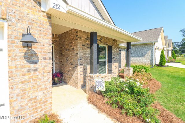 212 Serenity Lake Drive, Pearl, MS 39208