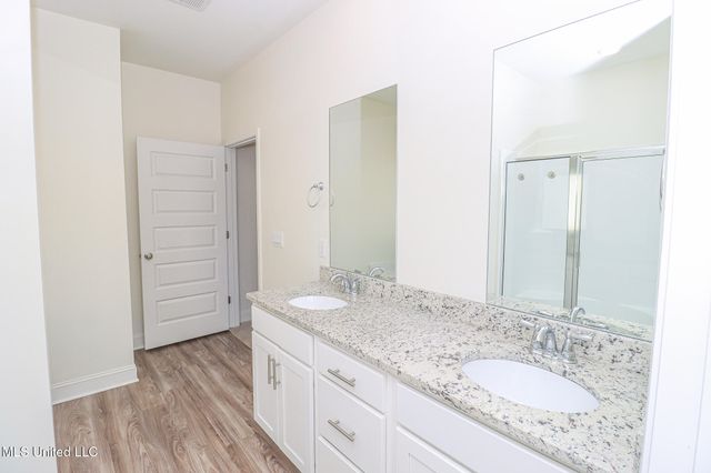 212 Serenity Lake Drive, Pearl, MS 39208