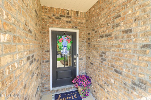 212 Serenity Lake Drive, Pearl, MS 39208