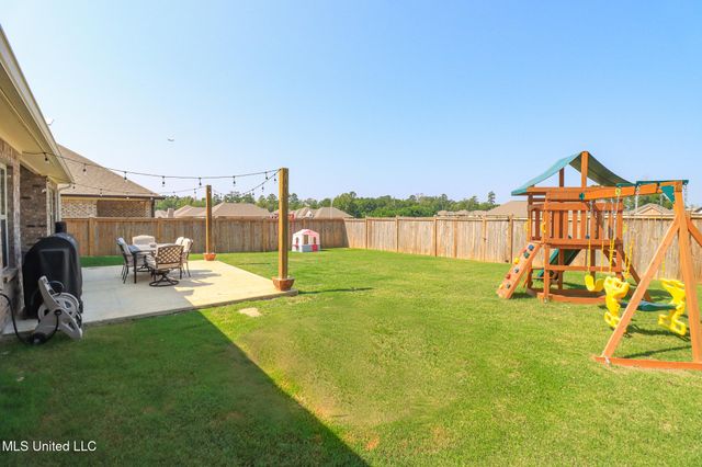 212 Serenity Lake Drive, Pearl, MS 39208