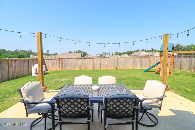 212 Serenity Lake Drive, Pearl, MS 39208