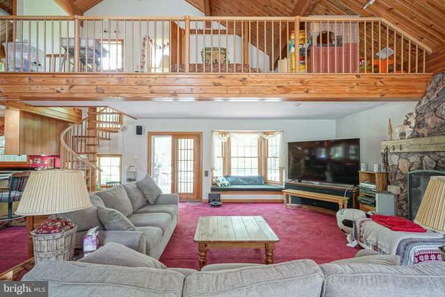 309 CREEK RD, Moorestown, NJ 08057