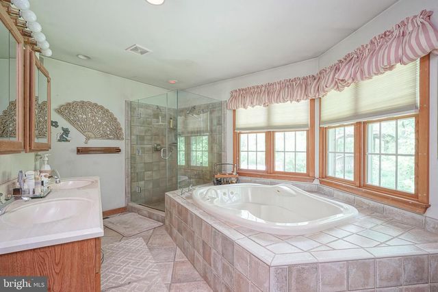 309 CREEK RD, Moorestown, NJ 08057