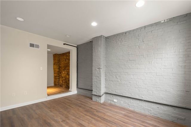 1934 Huron St, South Side, PA 15203