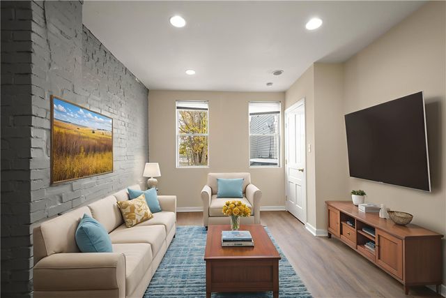 1934 Huron St, South Side, PA 15203