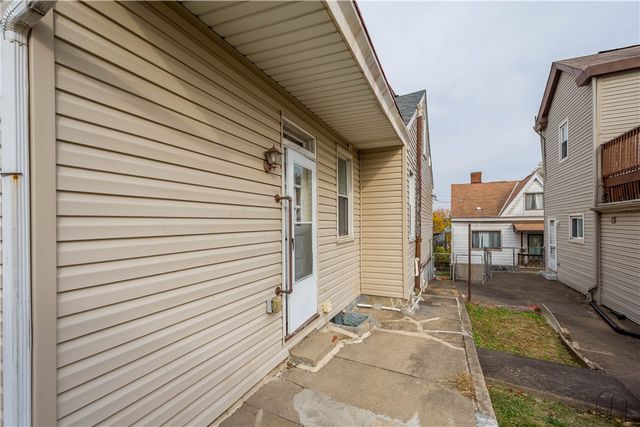 1934 Huron St, South Side, PA 15203