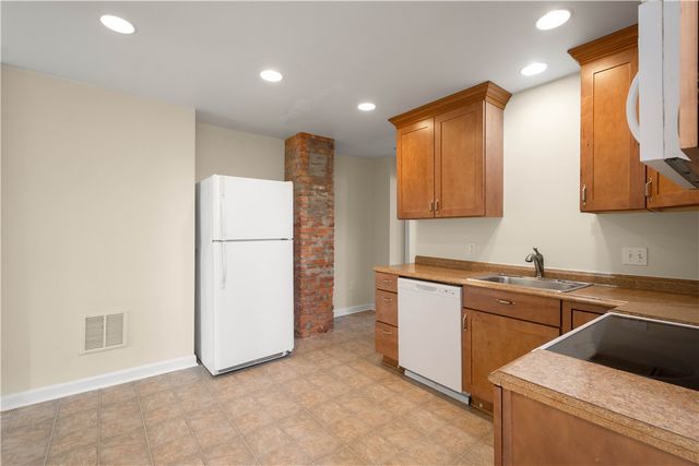 1934 Huron St, South Side, PA 15203