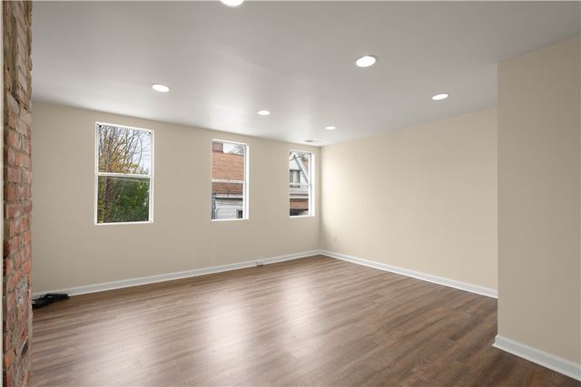 1934 Huron St, South Side, PA 15203