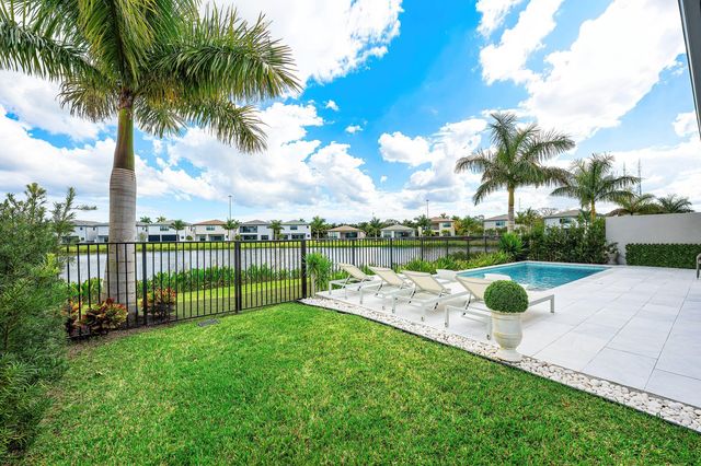 20086 Hirono Lane, Boca Raton, FL 33434