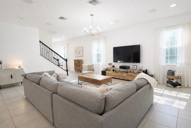 8205 BAYLISS COURT, Orlando, FL 32825