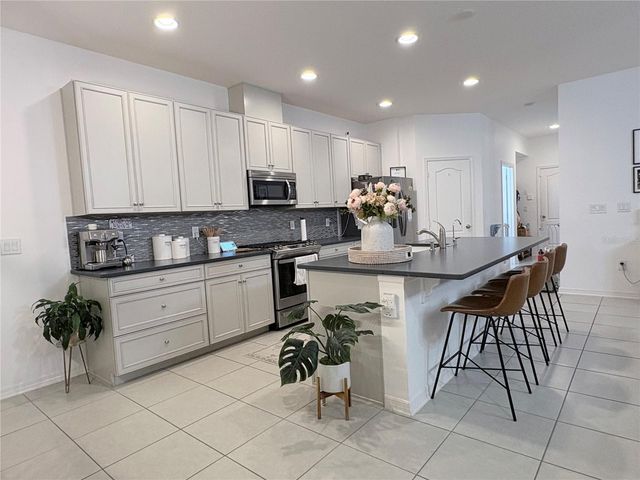 8205 BAYLISS COURT, Orlando, FL 32825