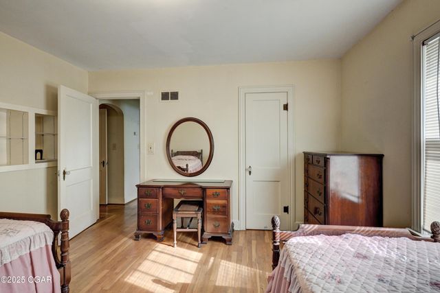 1610 S Joplin Avenue, Joplin, MO 64804