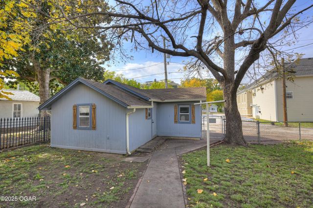 1610 S Joplin Avenue, Joplin, MO 64804