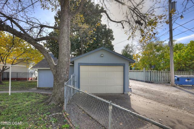 1610 S Joplin Avenue, Joplin, MO 64804