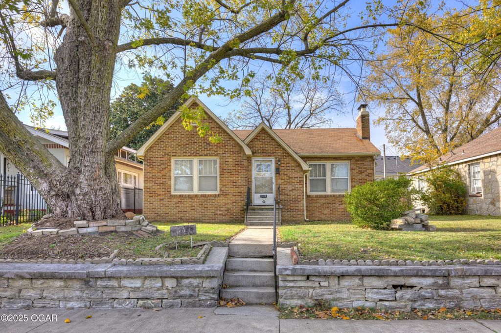 1610 S Joplin Avenue, Joplin, MO 64804