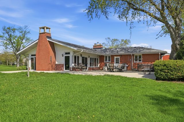 13 Wild Cherry Lane, Palos Park, IL 60464