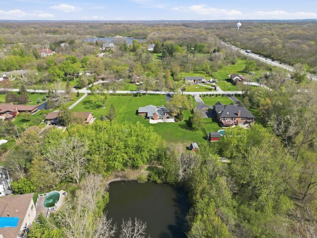 13 Wild Cherry Lane, Palos Park, IL 60464