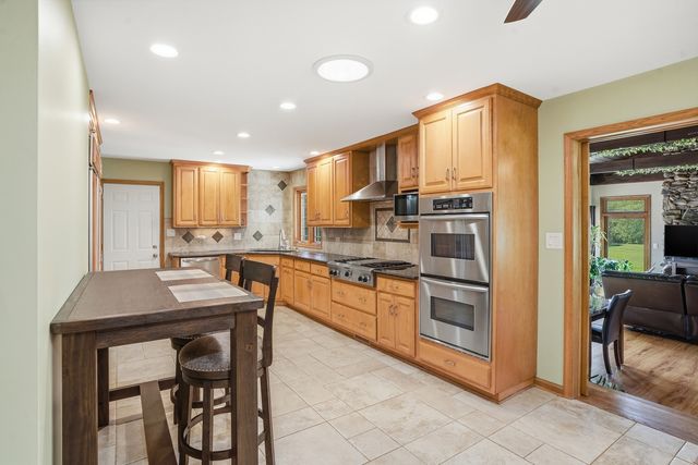 13 Wild Cherry Lane, Palos Park, IL 60464