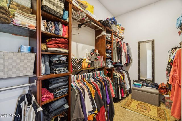 103 S SIXSHOOTER Road S, Apache Junction, AZ 85119