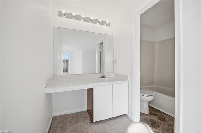 3633 Essex Pond Quay, Virginia Beach, VA 23462