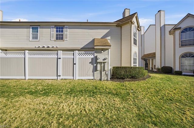 3633 Essex Pond Quay, Virginia Beach, VA 23462