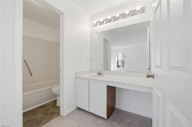 3633 Essex Pond Quay, Virginia Beach, VA 23462