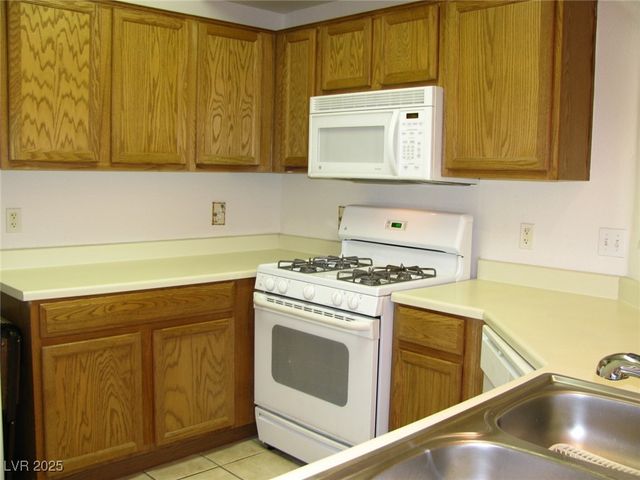 5855 Valley Drive 2093, North Las Vegas, NV 89031