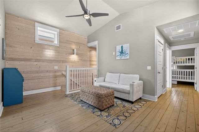 2821 S 11th St 104, Port Aransas, TX 78373