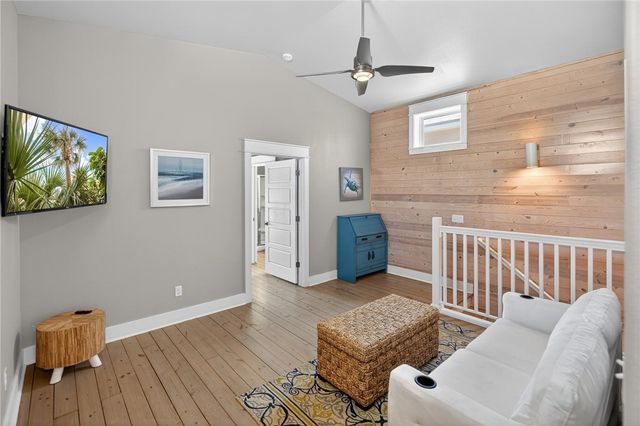 2821 S 11th St 104, Port Aransas, TX 78373
