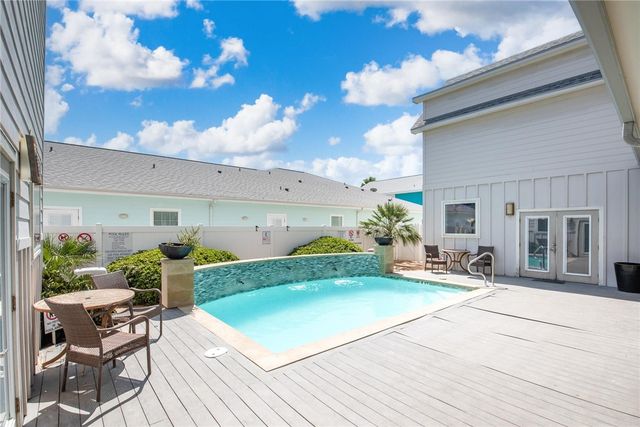 2821 S 11th St 104, Port Aransas, TX 78373