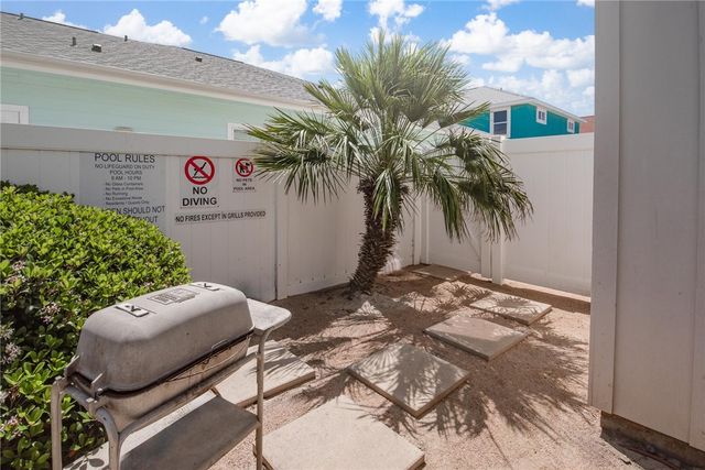 2821 S 11th St 104, Port Aransas, TX 78373
