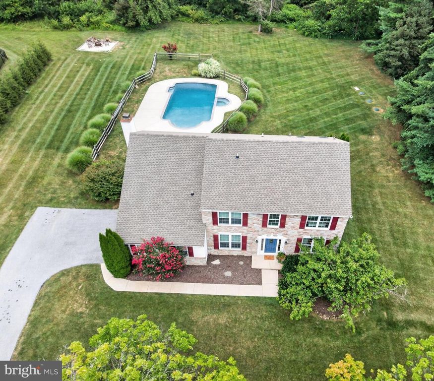 26 SENECA CT, Chester Springs, PA 19425