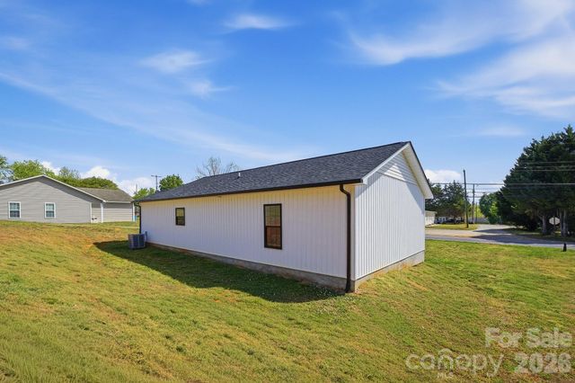 177 Duke Street, Granite Falls, NC 28630