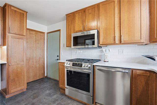 1718 Highland Avenue, Iowa City, IA 52240