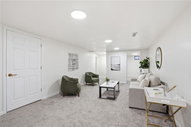 1718 Highland Avenue, Iowa City, IA 52240