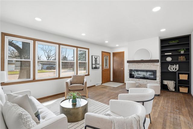 1718 Highland Avenue, Iowa City, IA 52240