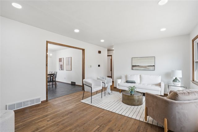 1718 Highland Avenue, Iowa City, IA 52240