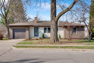 1718 Highland Avenue, Iowa City, IA 52240