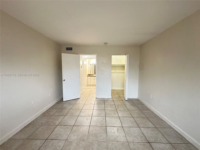 1008 NW 45th Ave 9, Miami, FL 33126