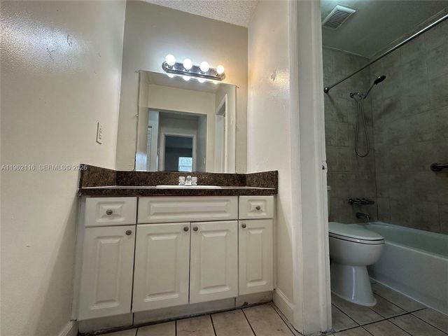 1008 NW 45th Ave 9, Miami, FL 33126