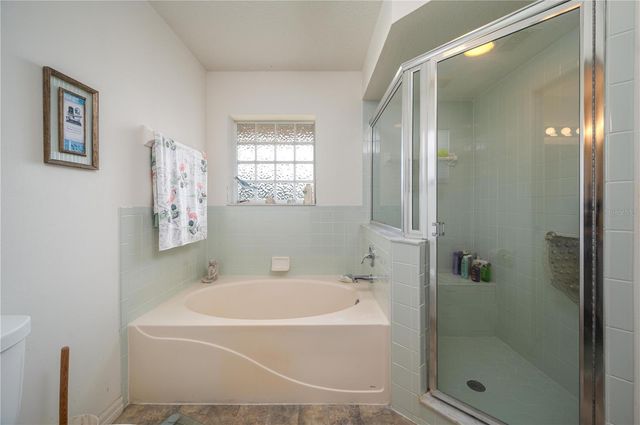 656 SWEETWATER WAY, Haines City, FL 33844