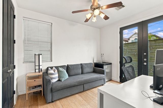 5715 Larkin Street A, Houston, TX 77007
