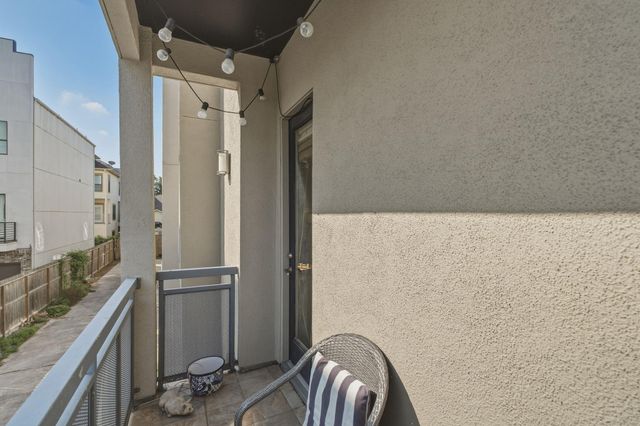 5715 Larkin Street A, Houston, TX 77007
