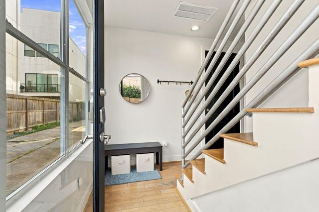 5715 Larkin Street A, Houston, TX 77007