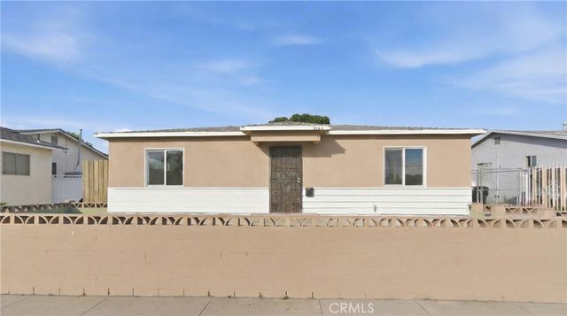 2147 S Towne, Pomona, CA 91766