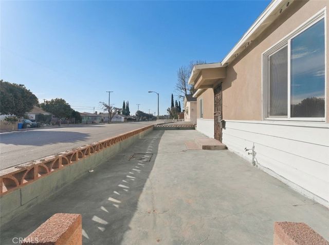 2147 S Towne, Pomona, CA 91766