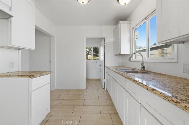 2147 S Towne, Pomona, CA 91766