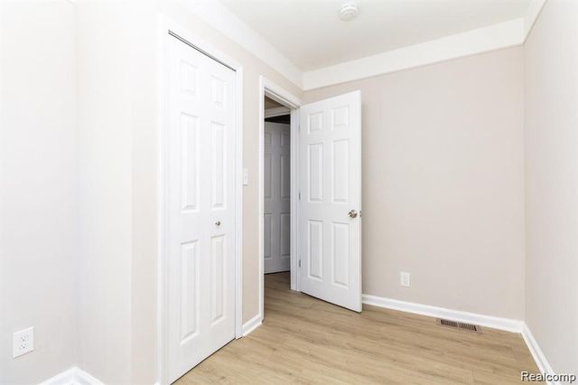 8269 Westminster Avenue, Warren, MI 48089