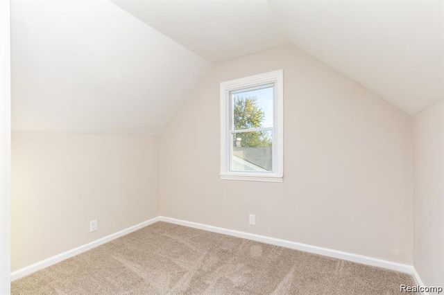 8269 Westminster Avenue, Warren, MI 48089