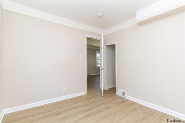 8269 Westminster Avenue, Warren, MI 48089